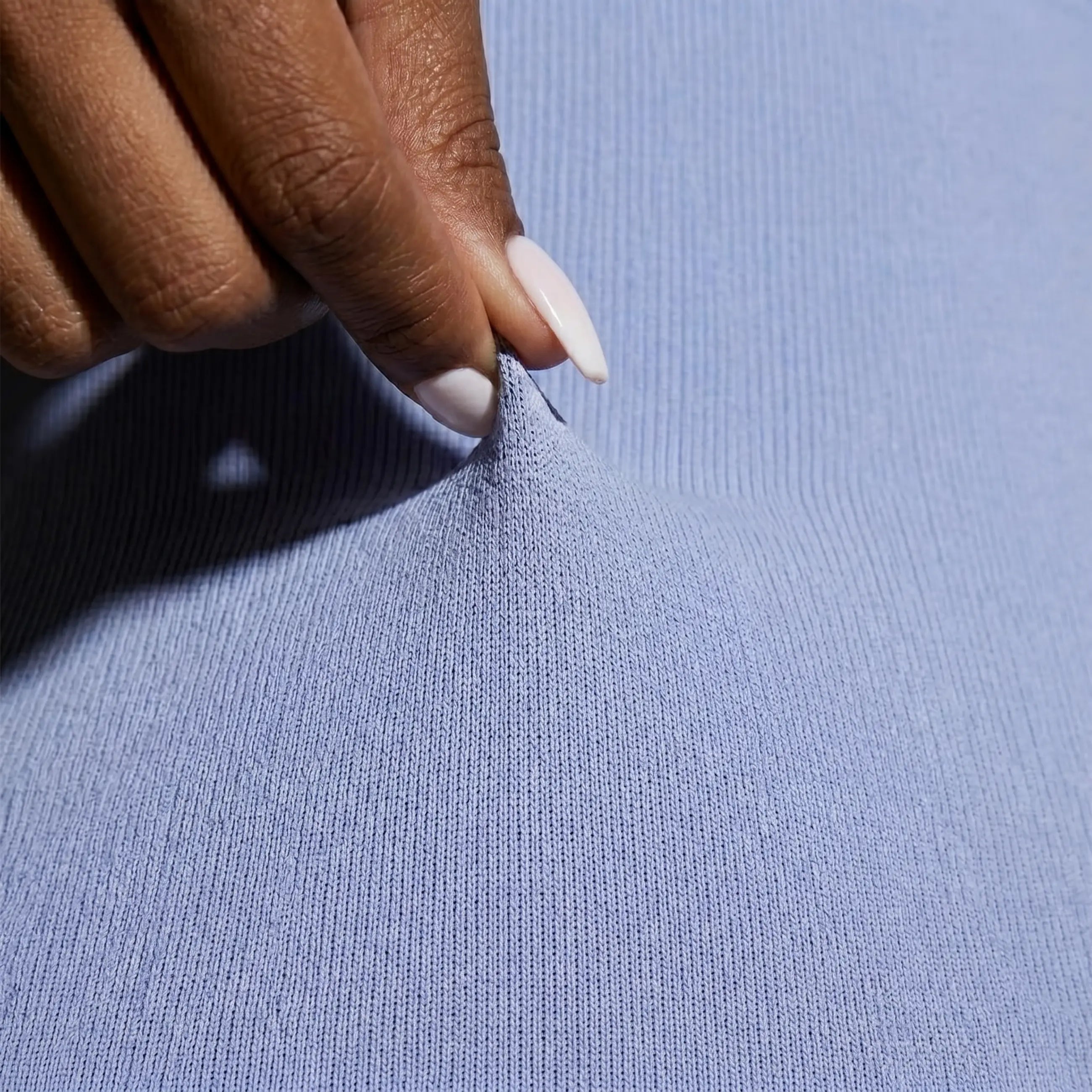 Vellure Paris Signature L'Invisible — Premium seamless strapless shapewear with high-compression sculpting technology.