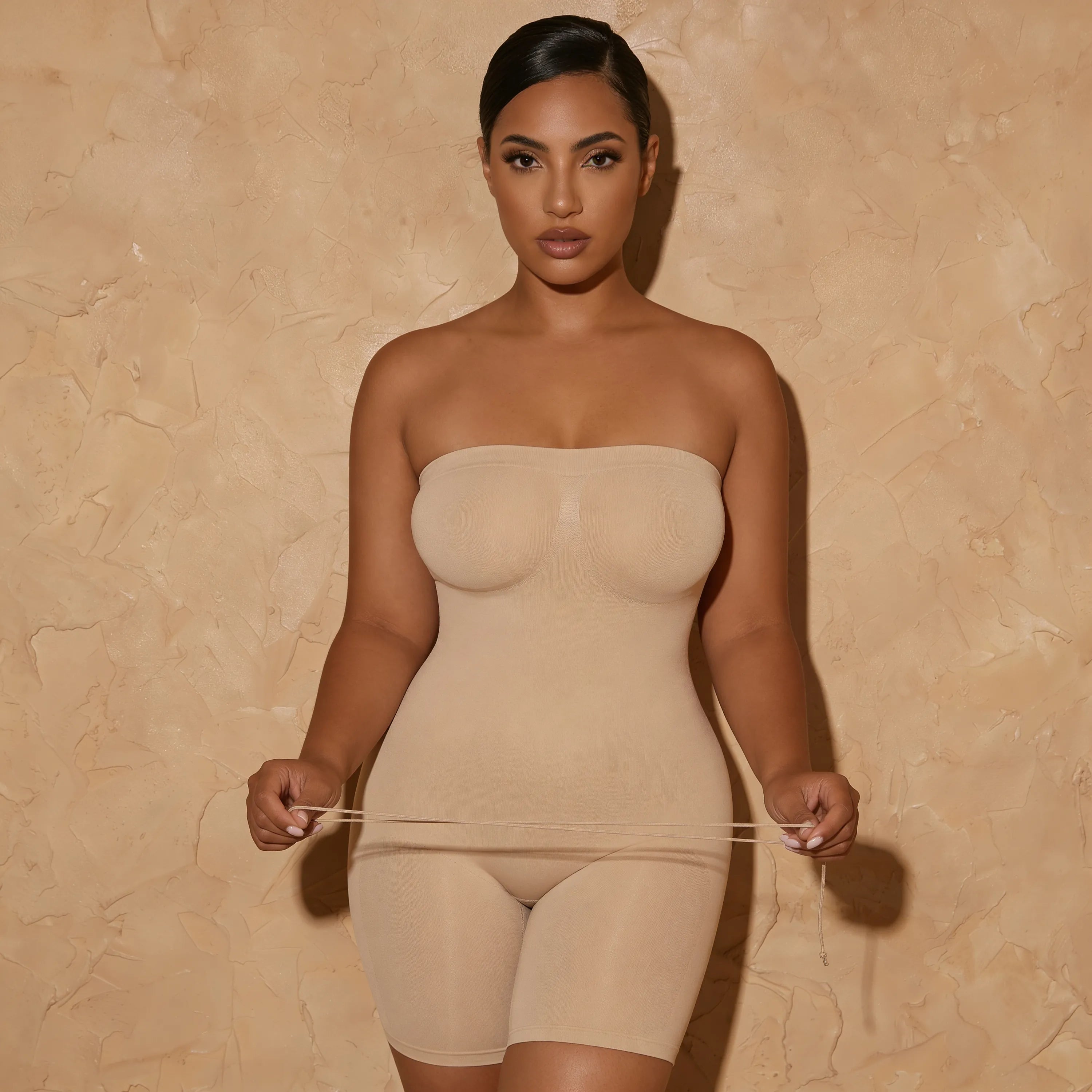 Vellure Paris Signature L'Invisible in Nue Divine — Studio front shot of the smooth silhouette and core support.
