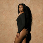 Vellure Paris Signature L'Asymétrie — Sustainable seamless bodysuit featuring a striking diagonal off-shoulder neckline, long sleeves, and a thong back design for an invisible finish.