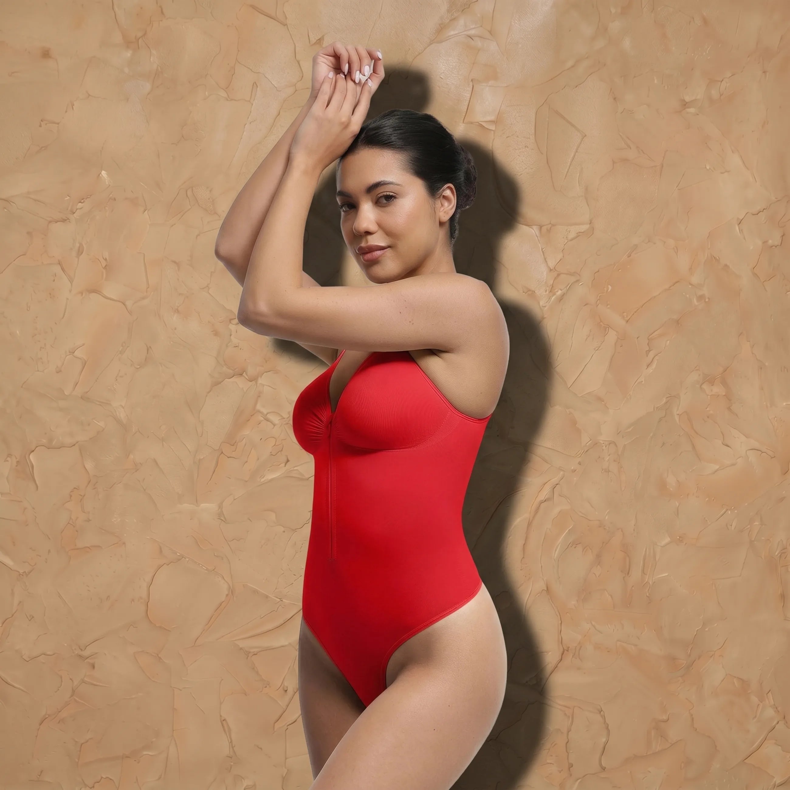 Vellure Paris Signature Le Classique — Seamless sculpting thong bodysuit featuring an elegant sweetheart neckline, adjustable straps, and a front zipper closure for a polished silhouette.