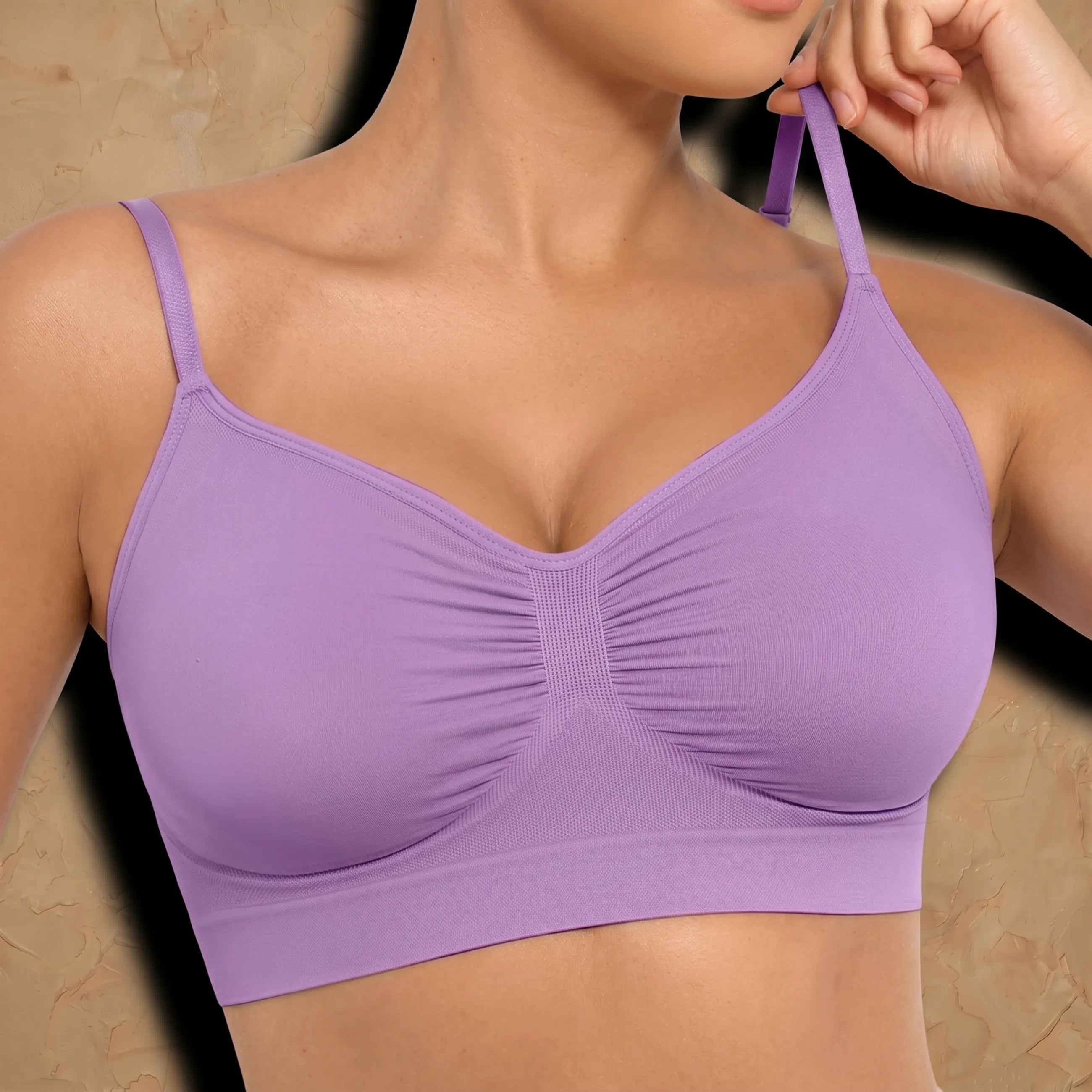 Vellure Paris Soutien Iconique — Premium seamless wire-free bra featuring a ruched front design and adjustable straps for all-day comfort and natural lift.