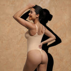 Vellure Paris Signature Le Classique — Seamless sculpting thong bodysuit featuring an elegant sweetheart neckline, adjustable straps, and a front zipper closure for a polished silhouette.