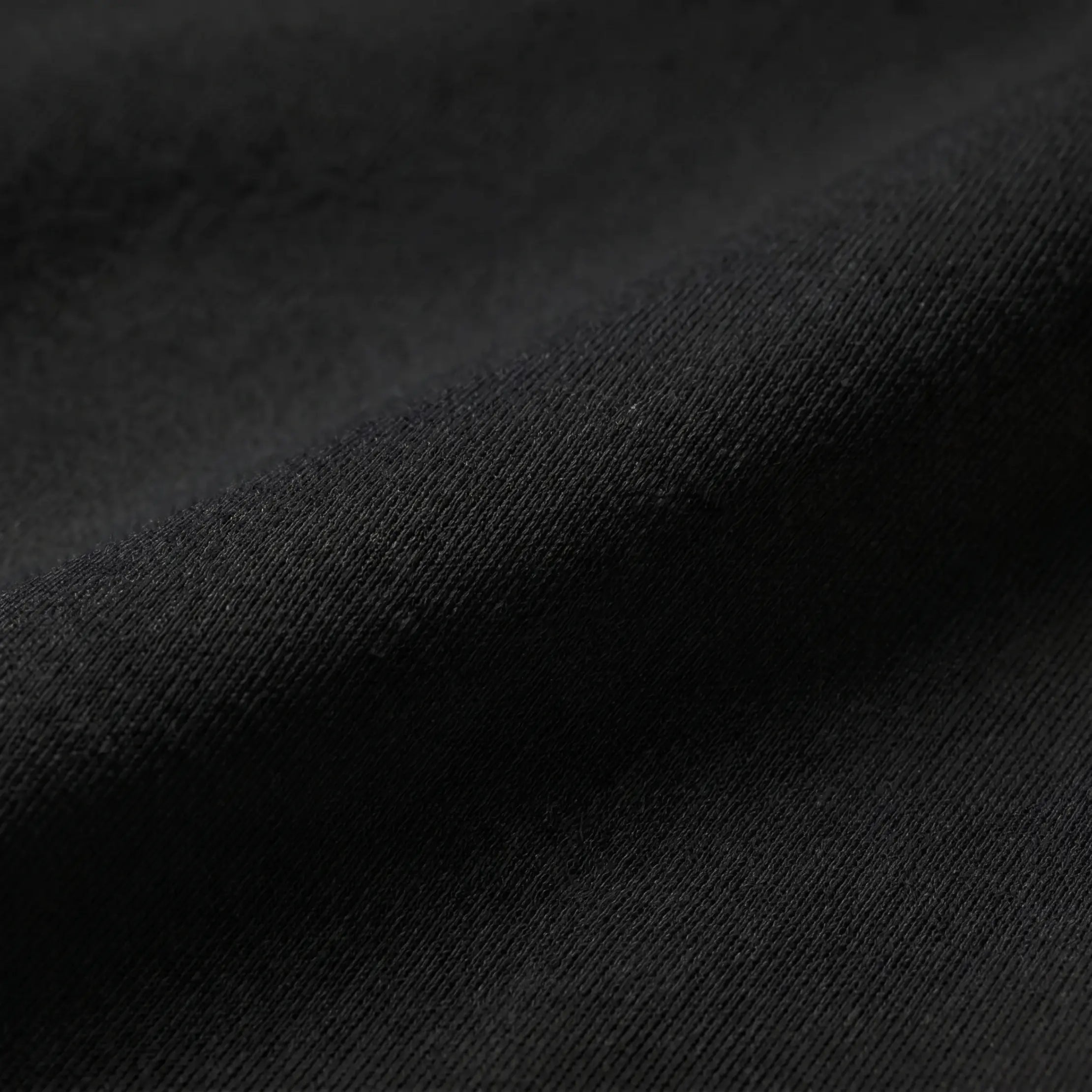 Vellure Paris Signature L'Invisible — Premium seamless strapless shapewear with high-compression sculpting technology.